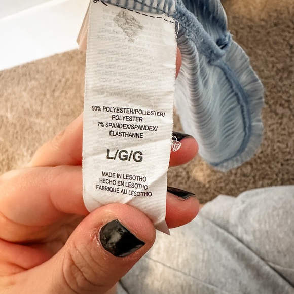 Reebok Women’s Workout Tee, Sweat Resistant, Light Blue, Size Large - Picture 5 of 6